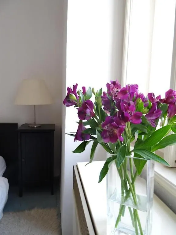 Garden Apartment On Art Nouveau Street In Central Prag
